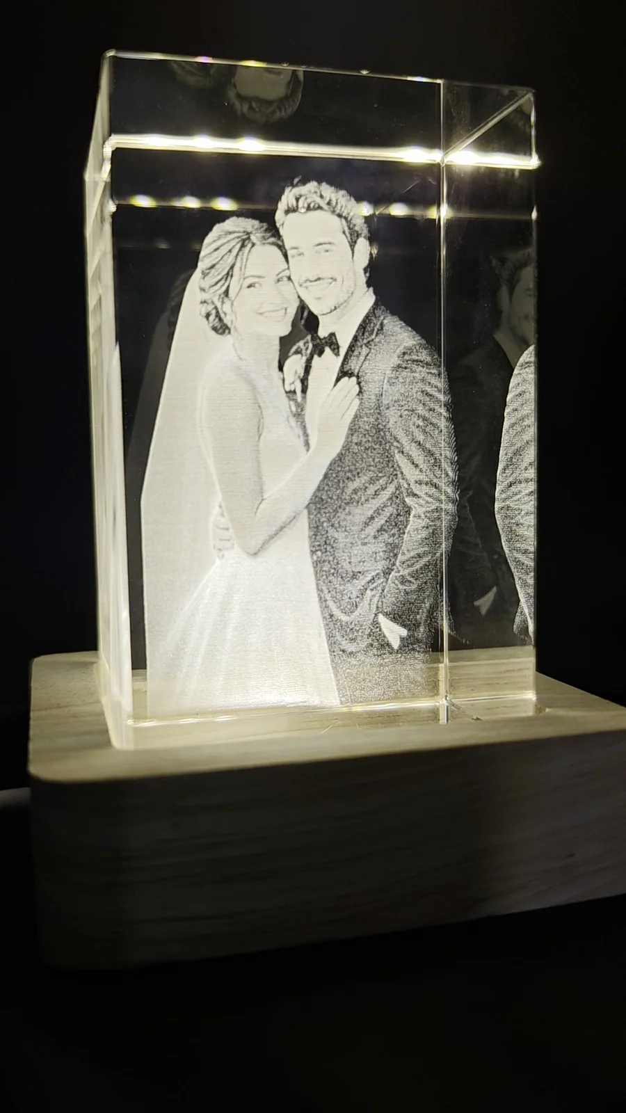 Cristal gravado com base LED — fotografia 10